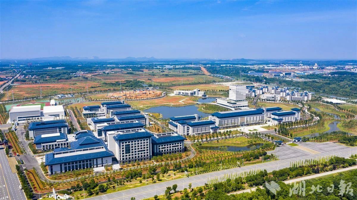donghu2.jpg donghu2.jpg